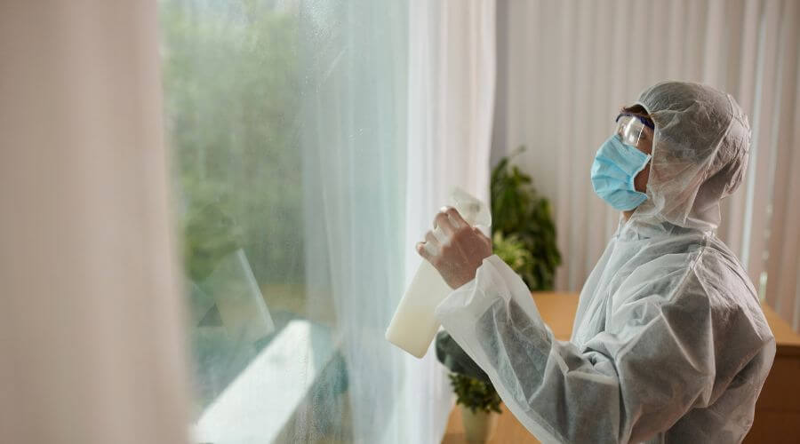 Why choose water damage restoration service for emergency water extraction services in Boca Raton